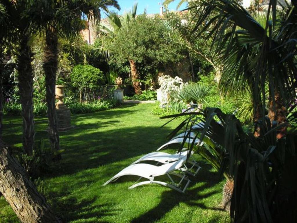 مبيت وإفطار سالس-ليه-شاتو Casa Montes المظهر الخارجي الصورة
